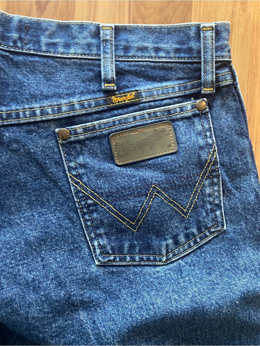 Wrangler Men’s Dark Blue Denim Relaxed Jeans